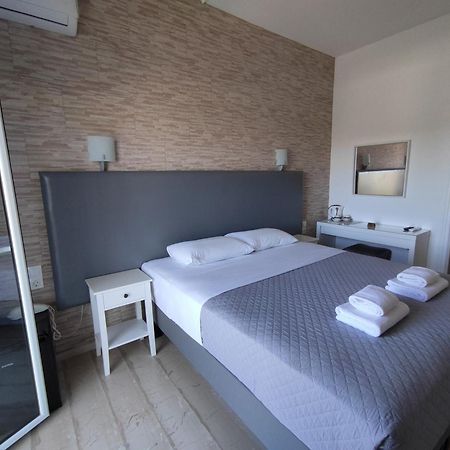 Tina Hotel Dasziá Kültér fotó