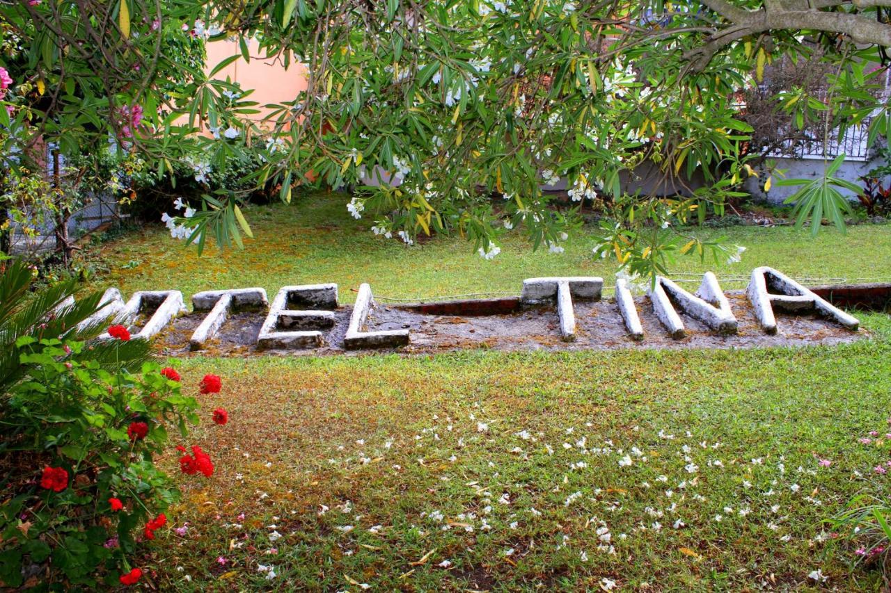 Tina Hotel Dasziá Kültér fotó