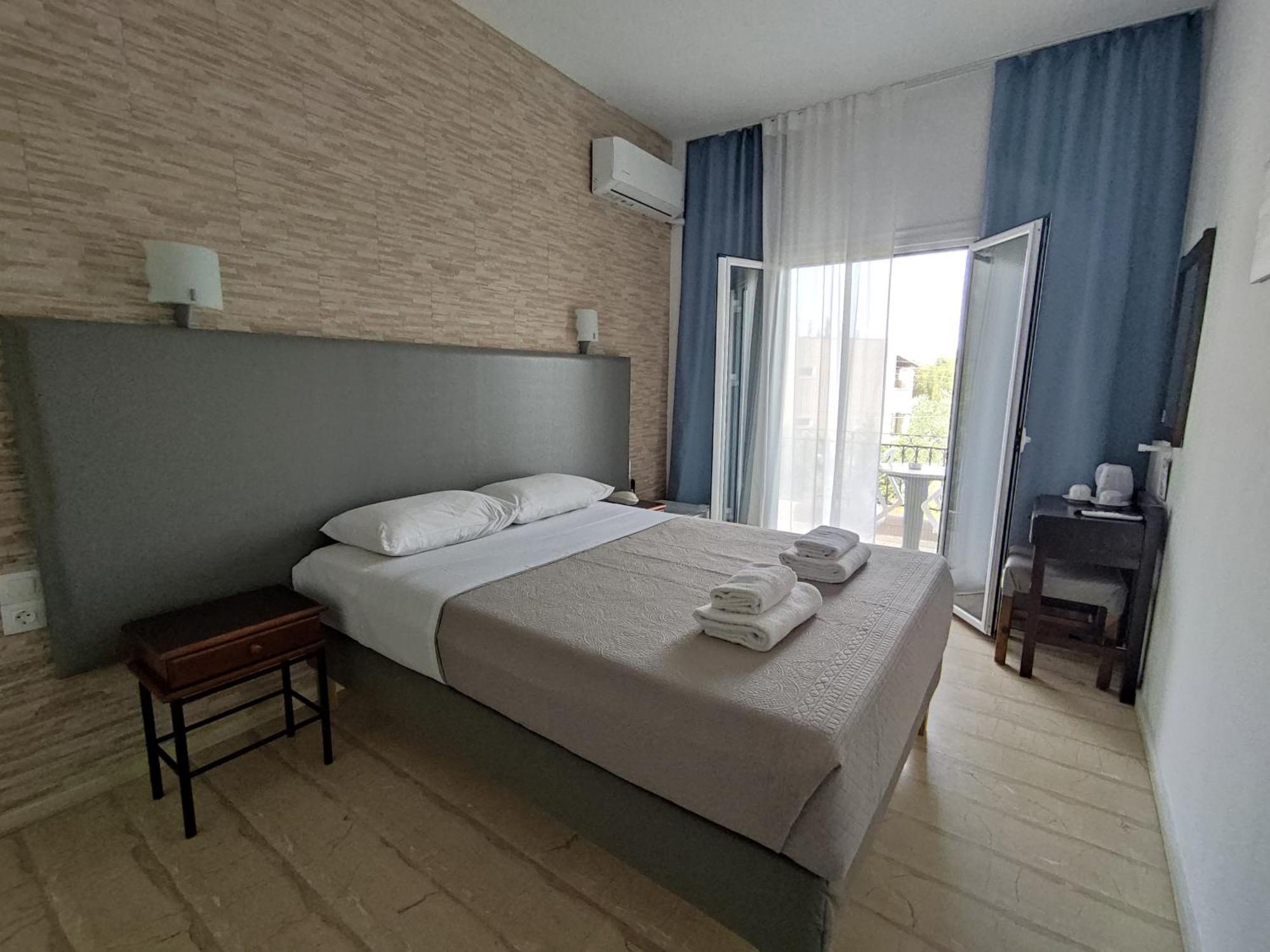 Tina Hotel Dasziá Kültér fotó