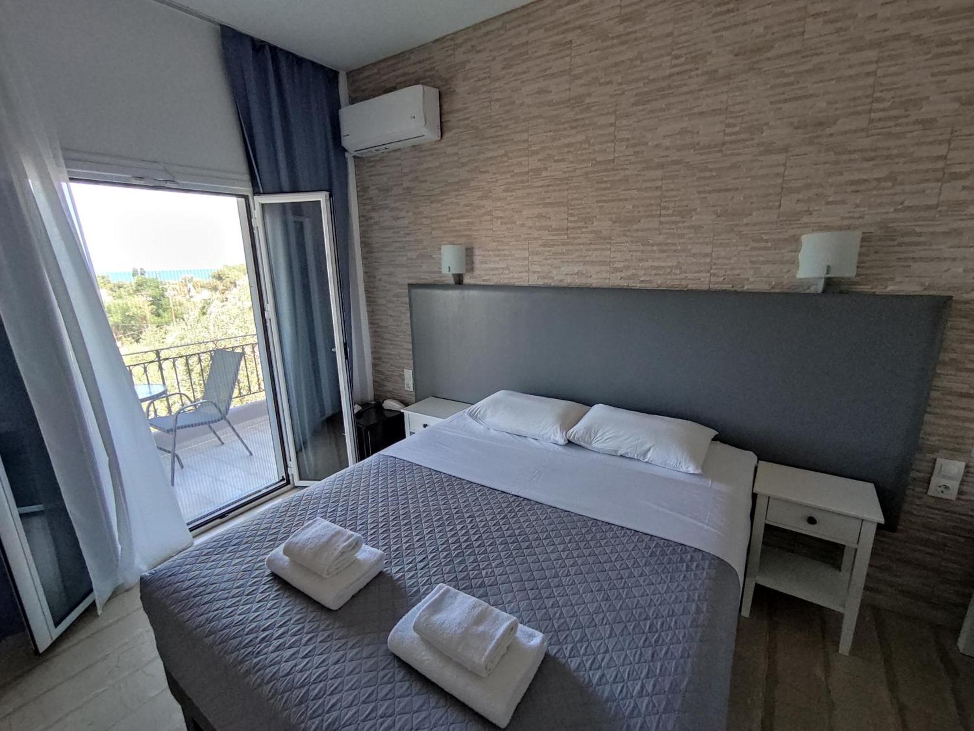 Tina Hotel Dasziá Kültér fotó